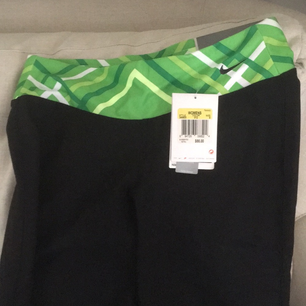 Nike training pants NWT. 55 retail‎